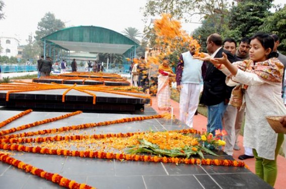 State pays homage to Mahatma Gandhi on 67th death anniversary